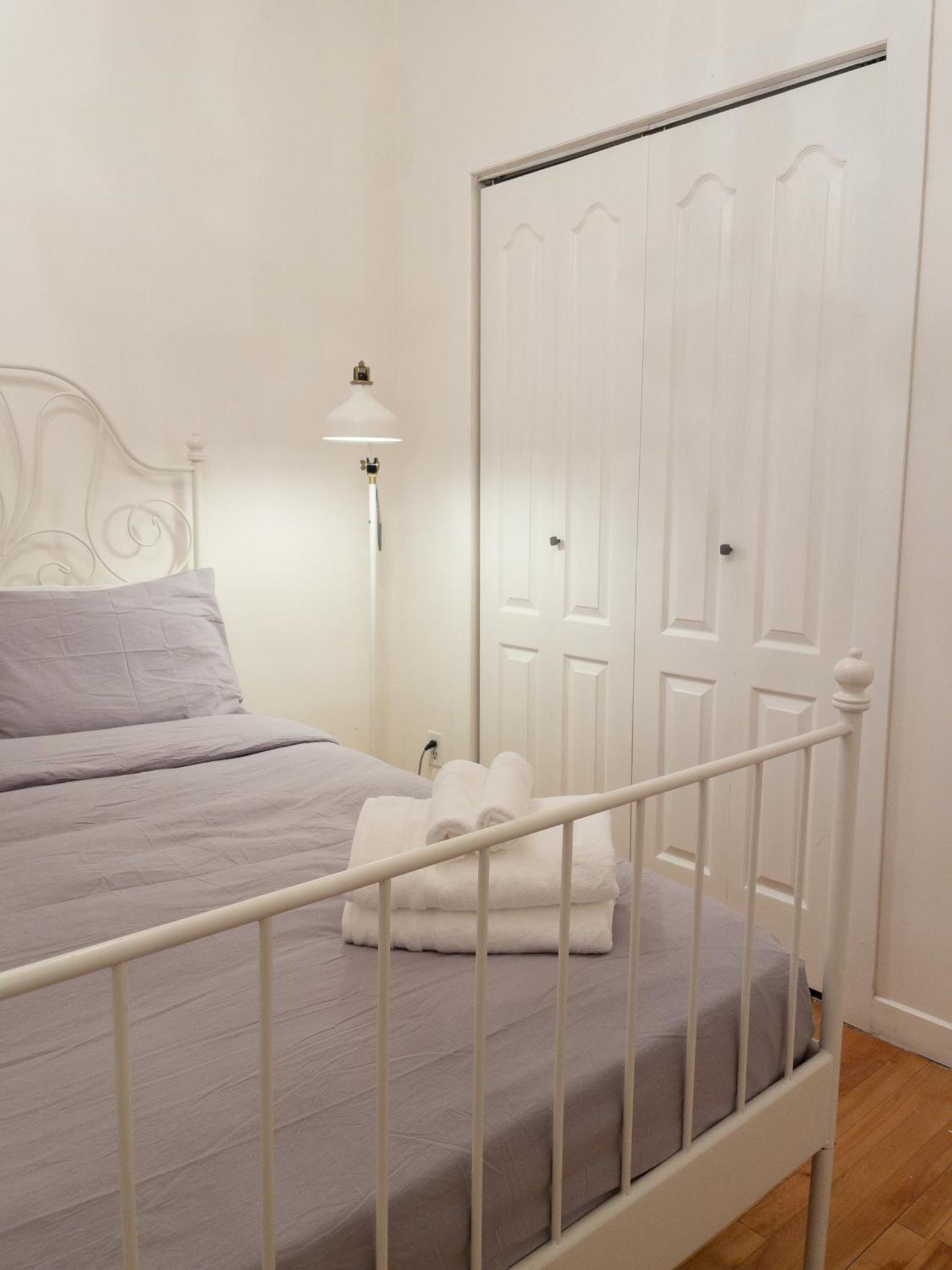Heart Of Mtr For Memorable Experience 7Minmetro 2 Backyard Fully Equipped Villa Montréal Eksteriør bilde